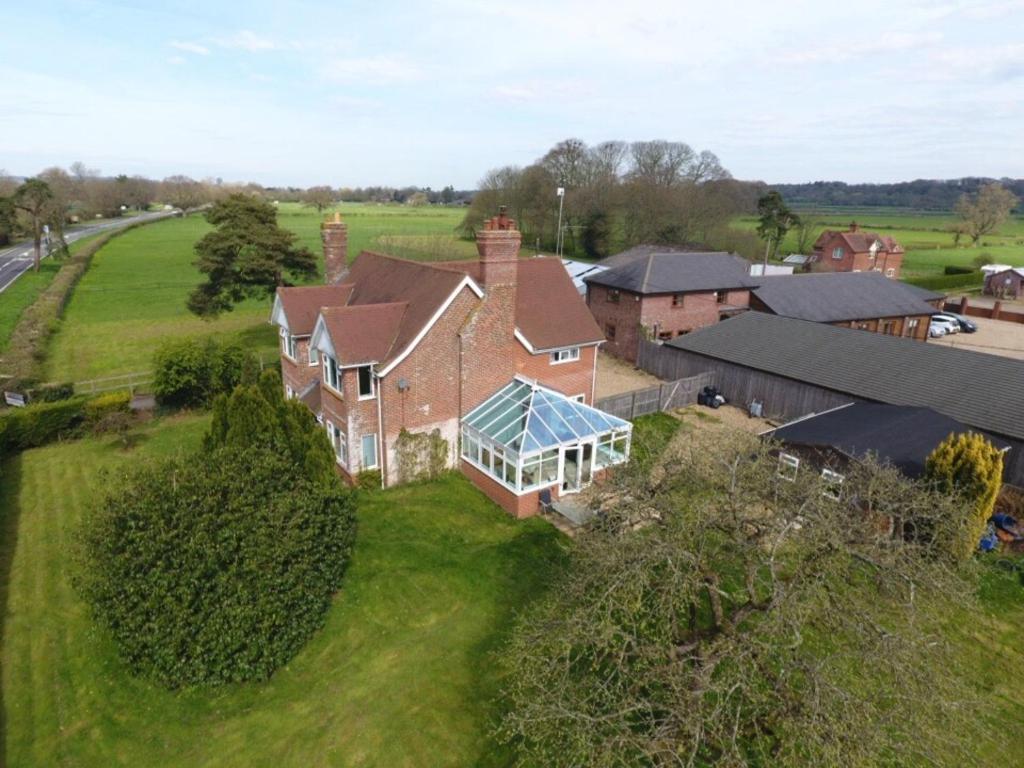 Redbrook Farm Bnb - Gateway To The New Forest ฟอร์ดิงบริดจ์ ภายนอก รูปภาพ