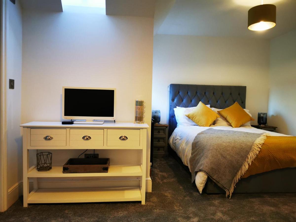 Redbrook Farm Bnb - Gateway To The New Forest ฟอร์ดิงบริดจ์ ภายนอก รูปภาพ