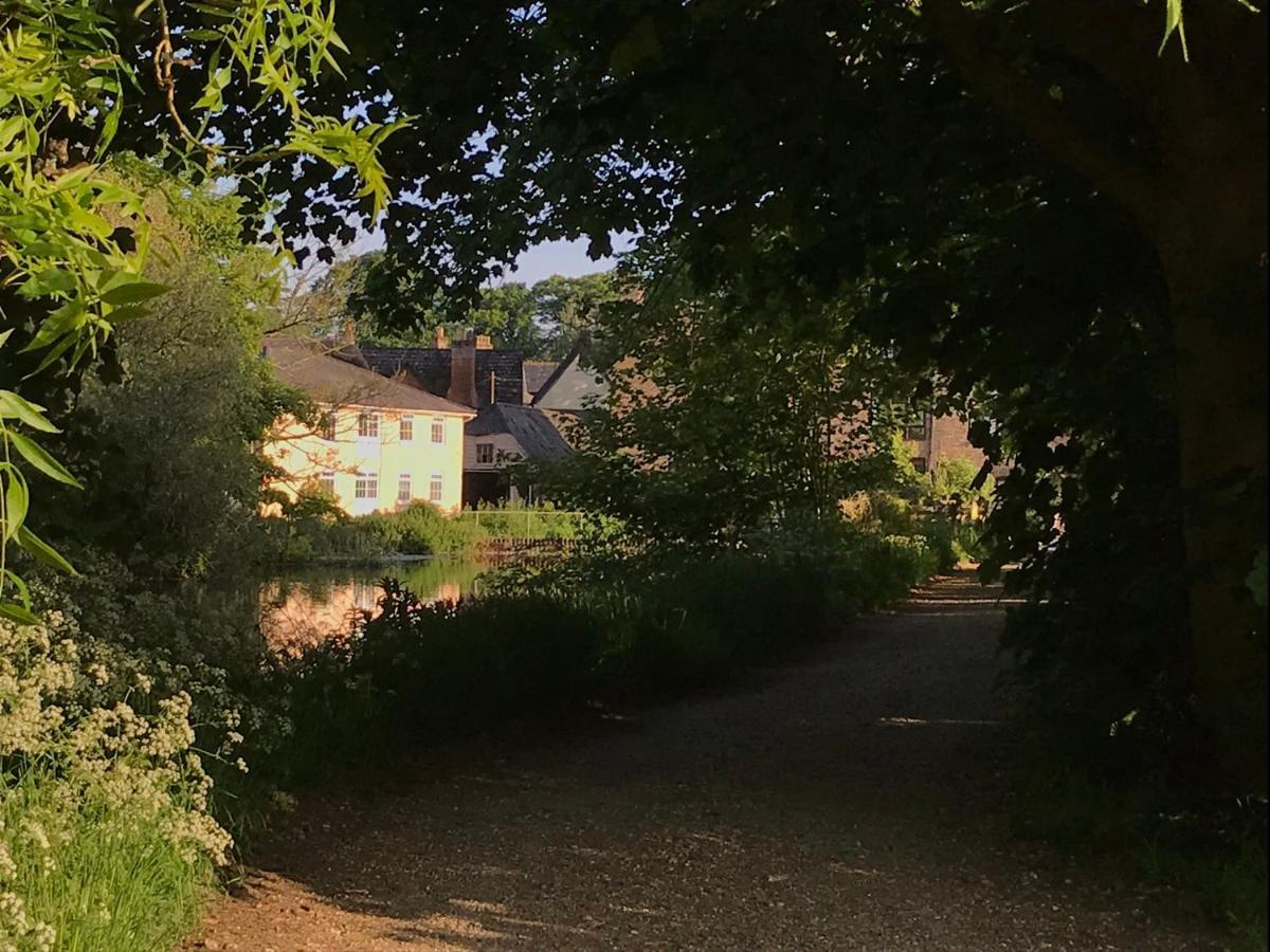 Redbrook Farm Bnb - Gateway To The New Forest ฟอร์ดิงบริดจ์ ภายนอก รูปภาพ